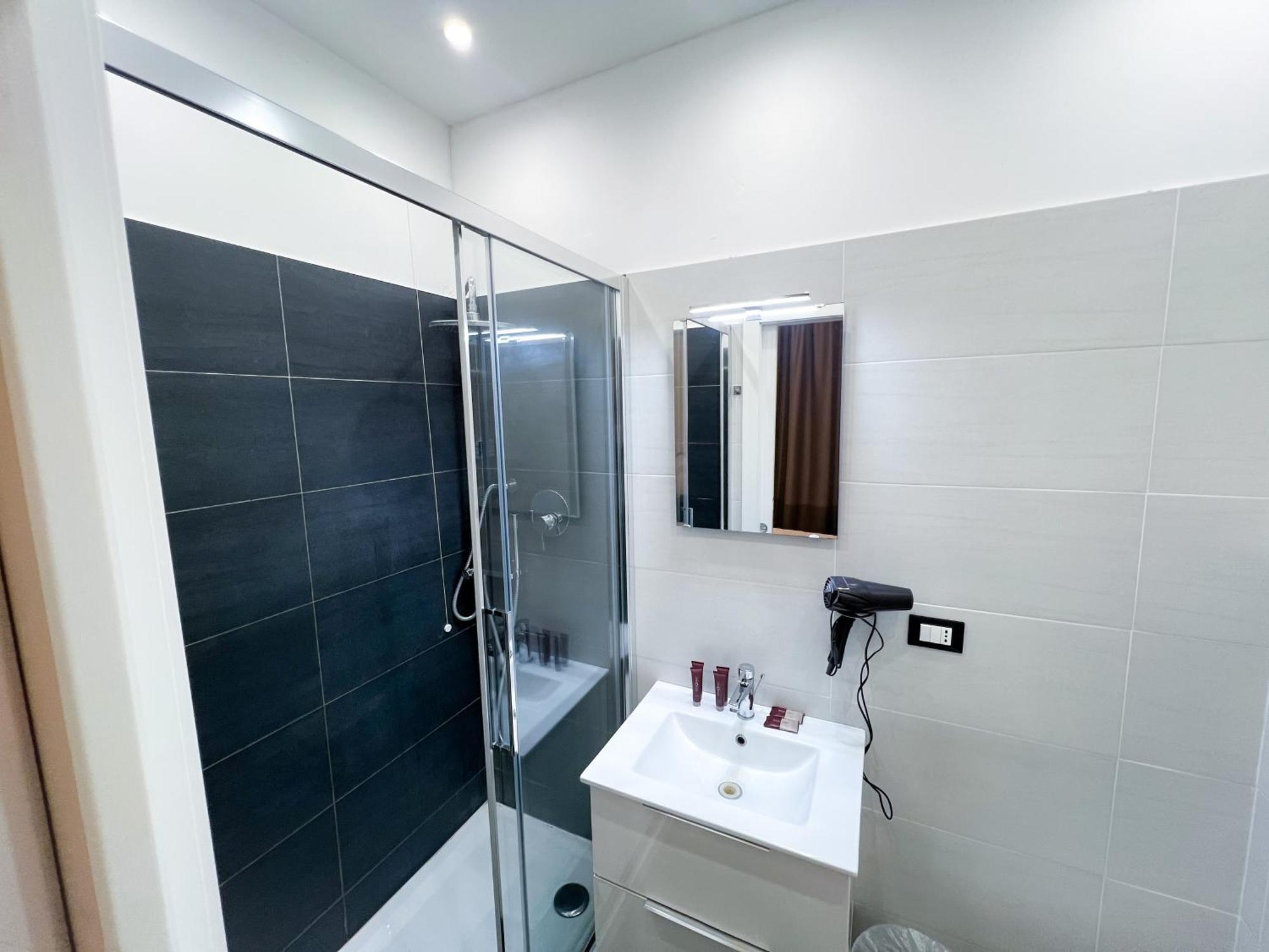 Hotel Rossovino Milano Luaran gambar