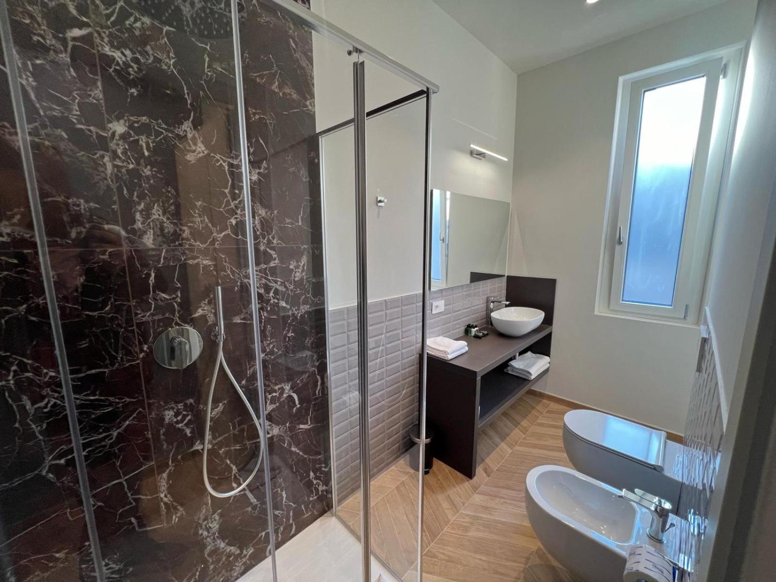 Hotel Rossovino Milano Luaran gambar