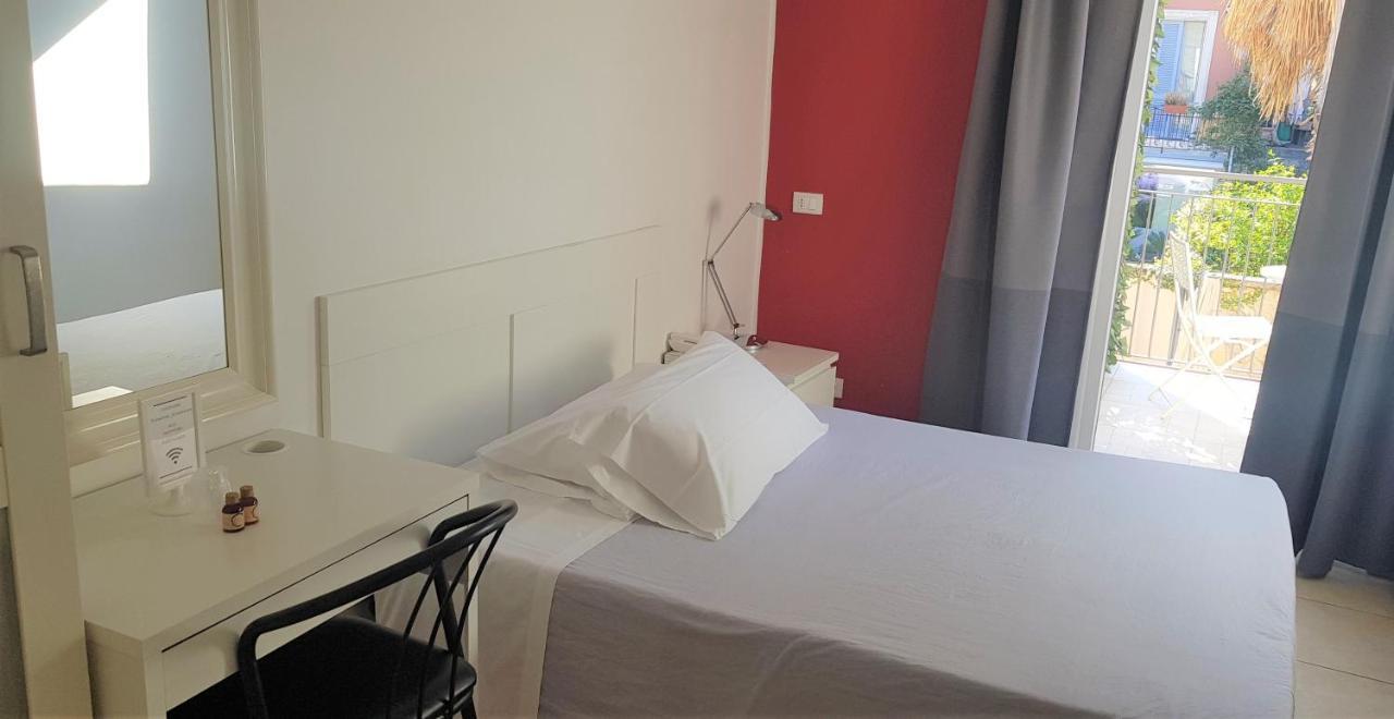Hotel Rossovino Milano Luaran gambar